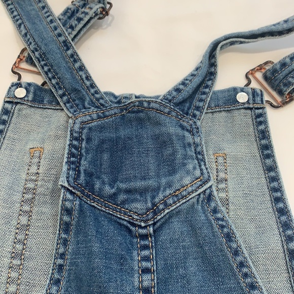 Forever 21 Distressed Jean Overall Shorts Size S - Picture 9 of 10